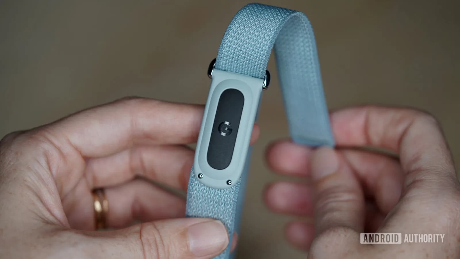 Fitbit Air 48 小時實試：$99 無屏幕手環，香港買要先計水貨同 AI 訂閱