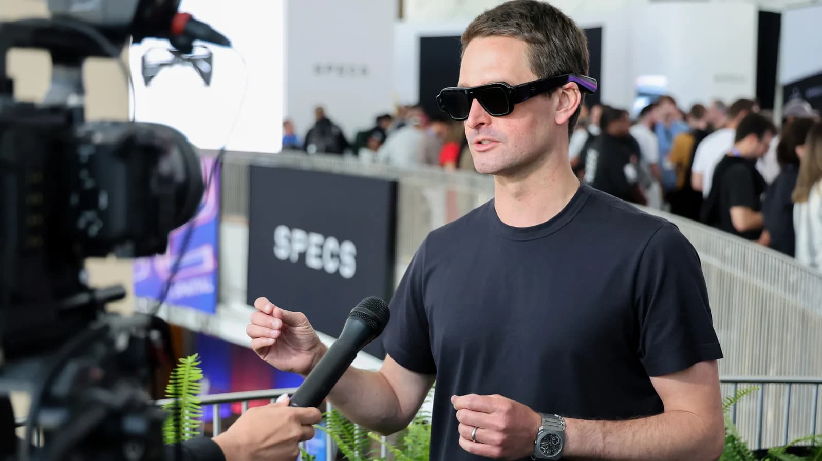 Snap Specs 想做戴上面嘅電腦，最大壓力唔止 US$2,195