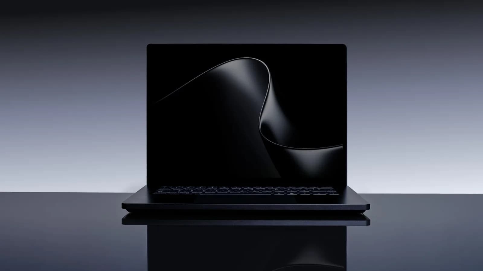 Surface Laptop Ultra 想做 Windows AI 工作站：MacBook Pro 之外終於有新選擇？