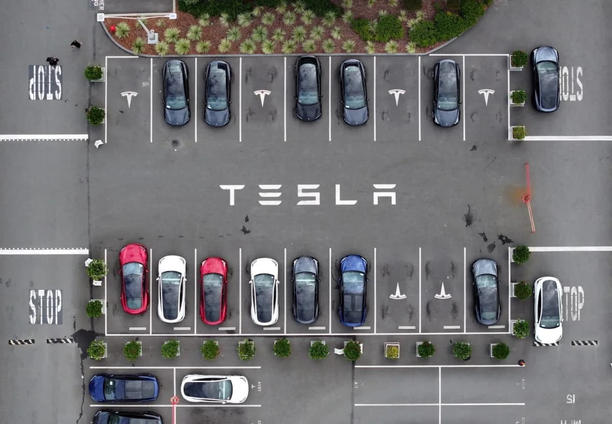 Tesla FSD 致命車禍官司庭外和解，但 NHTSA 低能見度調查仲未完