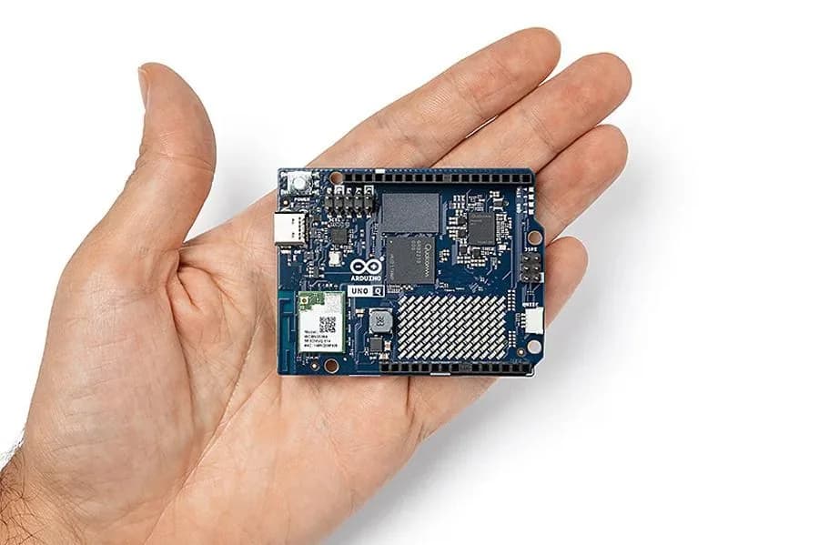 Arduino Uno Q 2GB / 4GB 加價：AI server 搶 RAM，連 Maker 板都捱貴