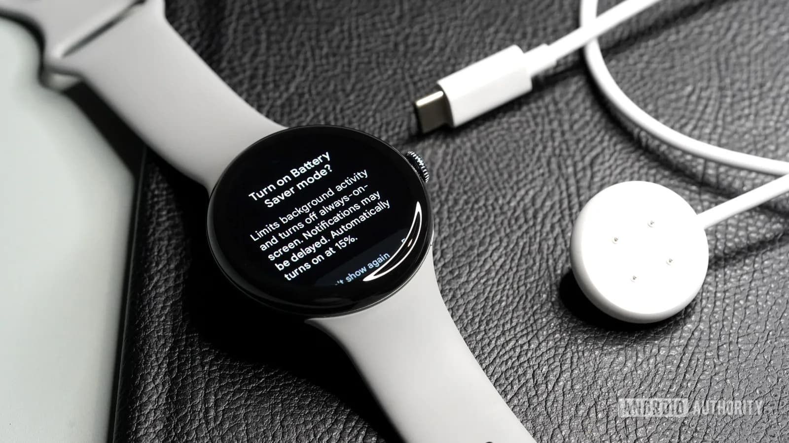 歐盟放寬穿戴裝置換電規定：Apple Watch 未必人人自己拆，但廠商仍要留維修條路
