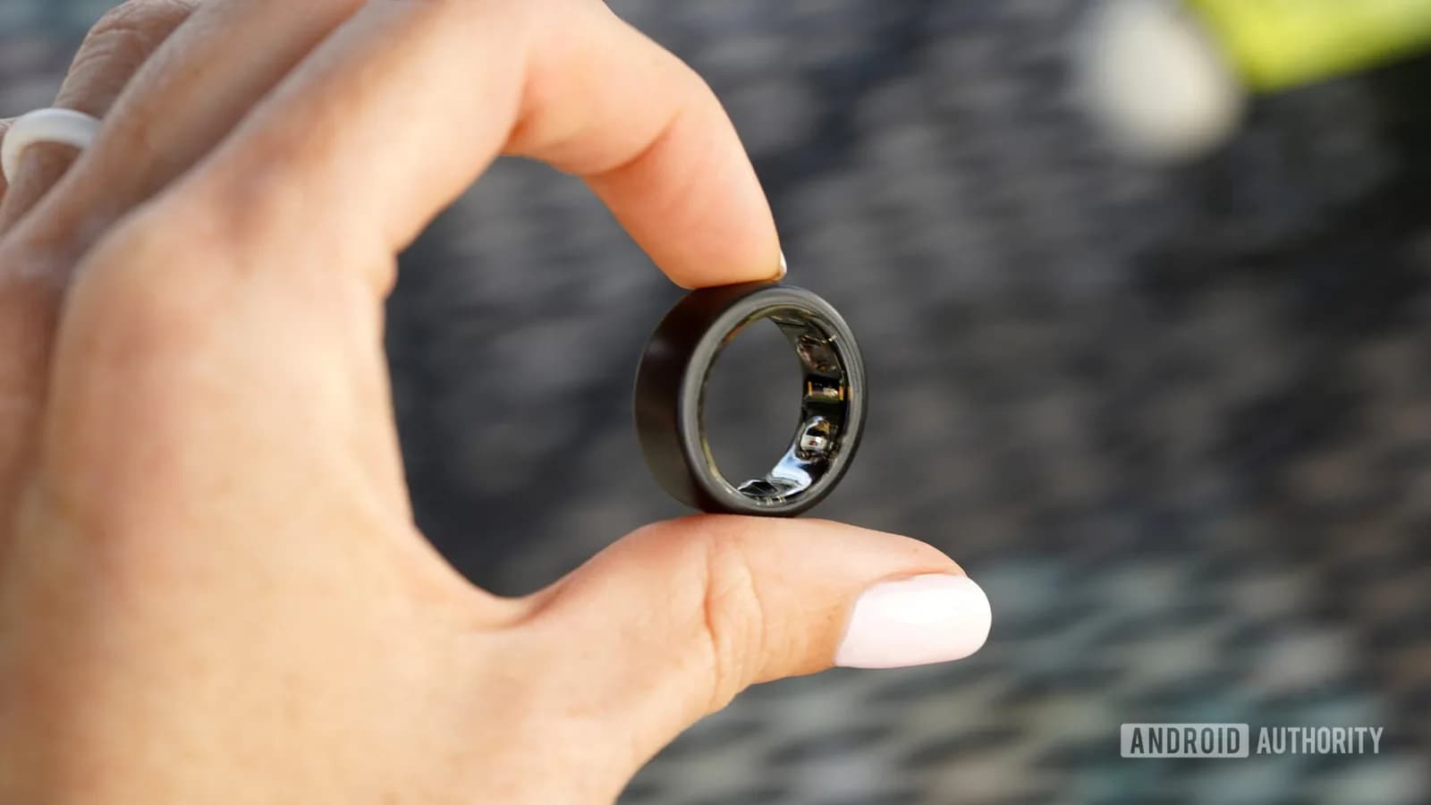 智能戒指抽汗估血糖：CHARM 原型做到邊，離取代 CGM 仲有幾遠？