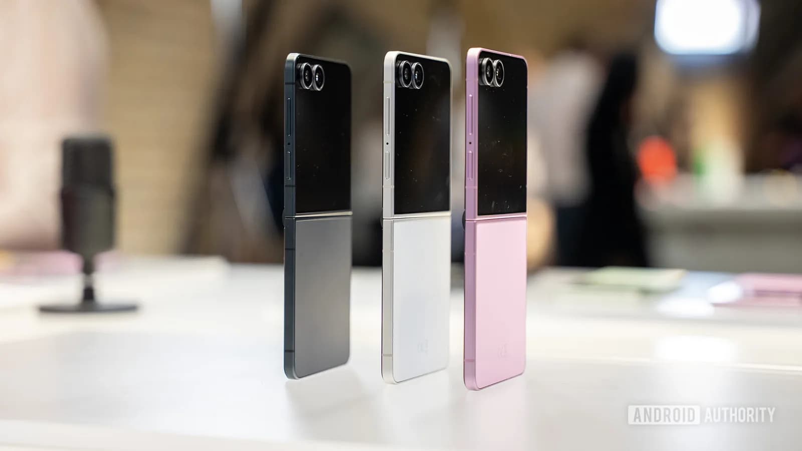 Galaxy Z Flip8 加價但升級保守：細摺機去到系列轉捩點