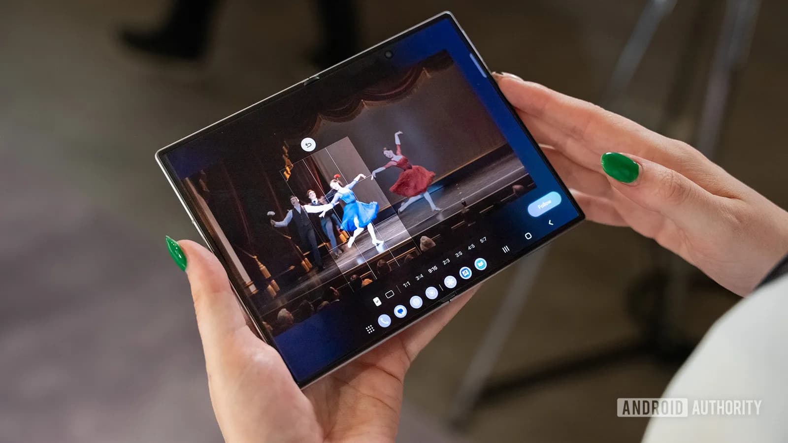 Galaxy Z Fold8 香港賣 HK$14,398 起：慳 $1,600 換輕 14g 值唔值？