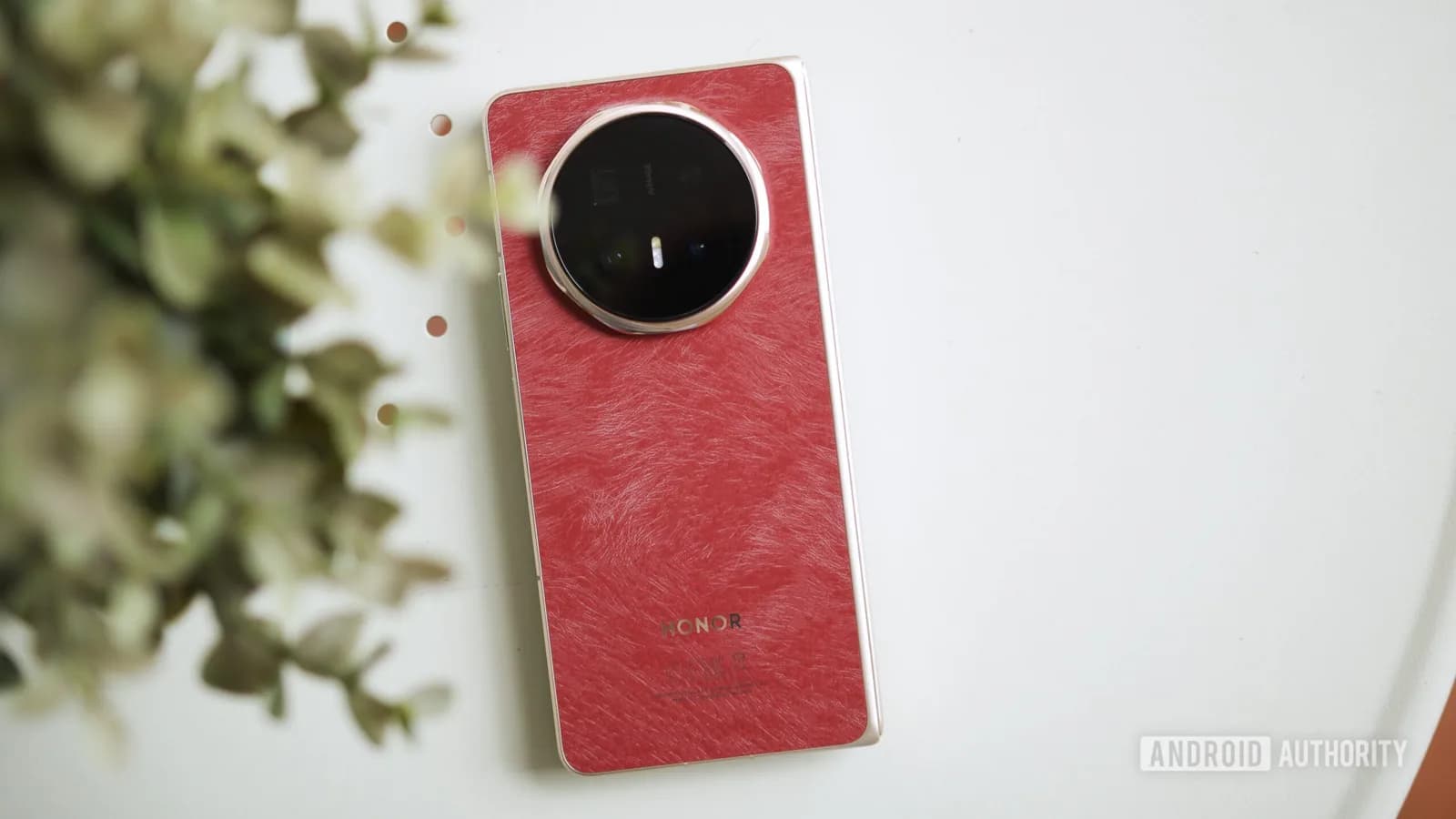 HONOR Magic V6 歐洲開賣：超薄大電，Samsung 摺機壓力大咗