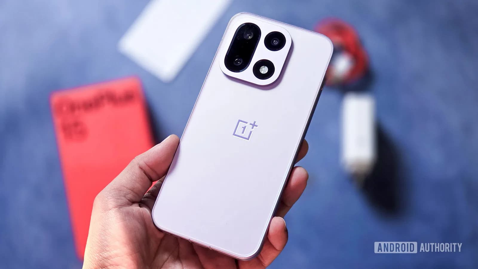 OnePlus 退出歐美後首部旗艦曝光：OnePlus 16 繼續押注 165Hz 遊戲