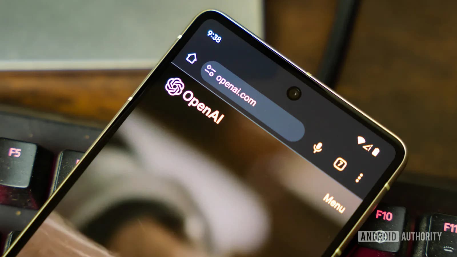 OpenAI 第一件消費硬件傳係識郁嘅無屏幕 ChatGPT 家居喇叭