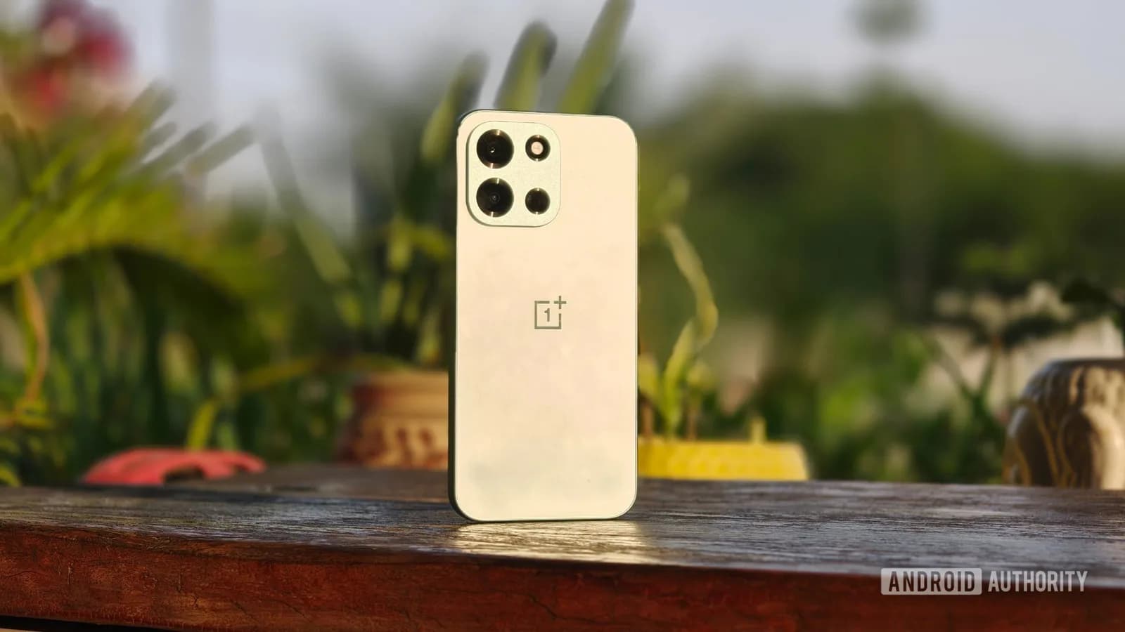 OxygenOS 未即時消失：OnePlus 開放轉 ColorOS 17，名單同洗機安排未交代