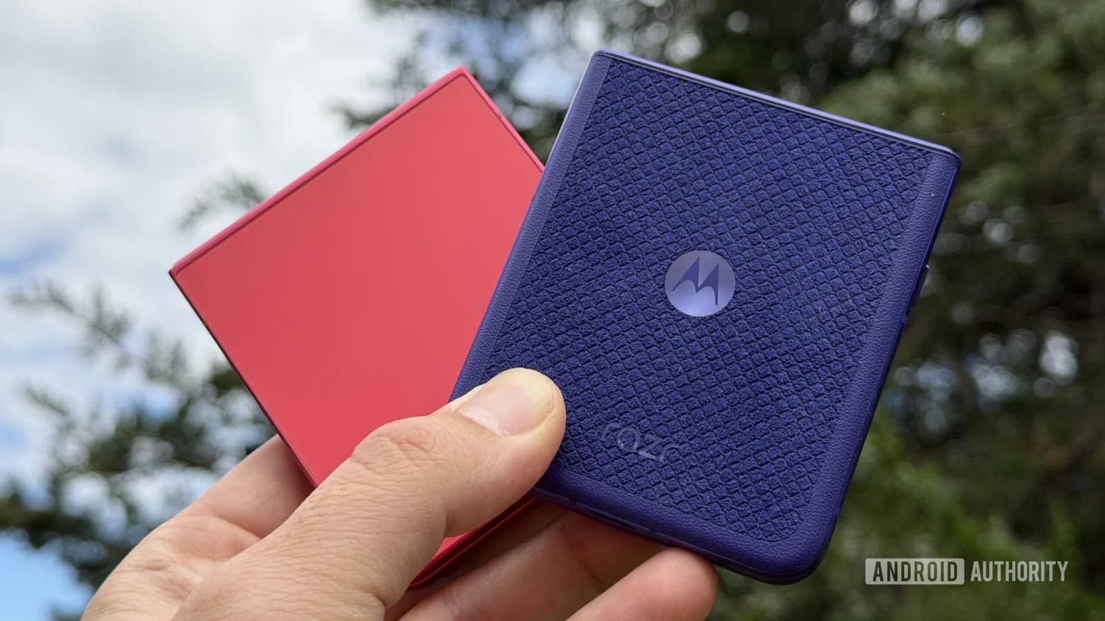 Razr Ultra 2026 壓力測試過熱，摺機買之前要睇散熱