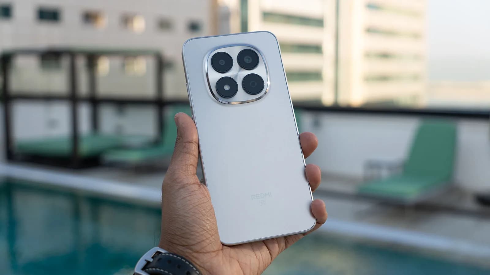 Redmi Note 17 Pro 送 5 年電池保障，中階機開始鬥售後