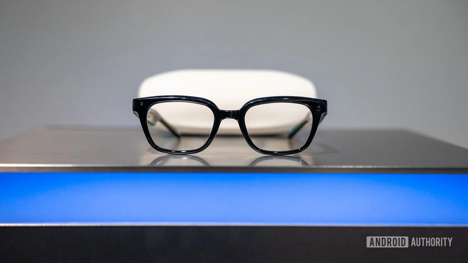 Samsung 智能眼鏡用三招防偷拍：提示燈識防遮，旁人仍然冇話事權