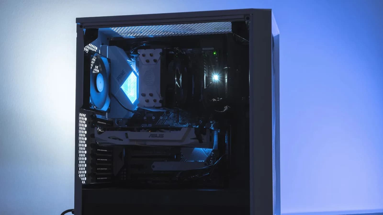 AI 搶 RAM，PC 出貨跌但收入升：買 laptop 下半年仲貴