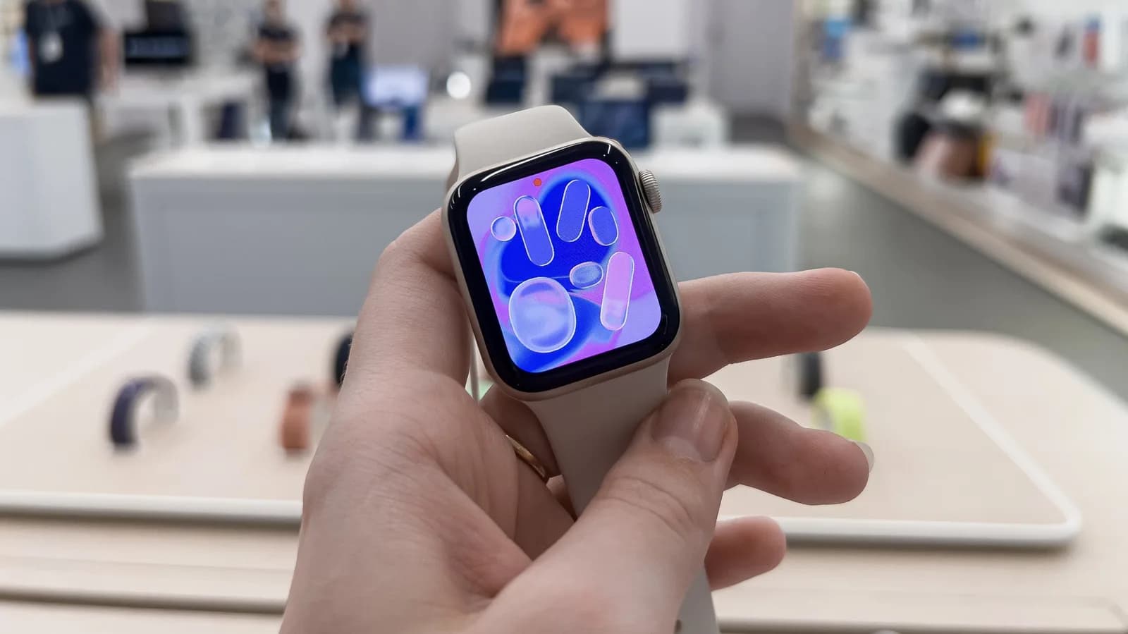 Apple Watch SE 3 平 Series 11 HK$1,200：健康功能同電池點揀先抵買