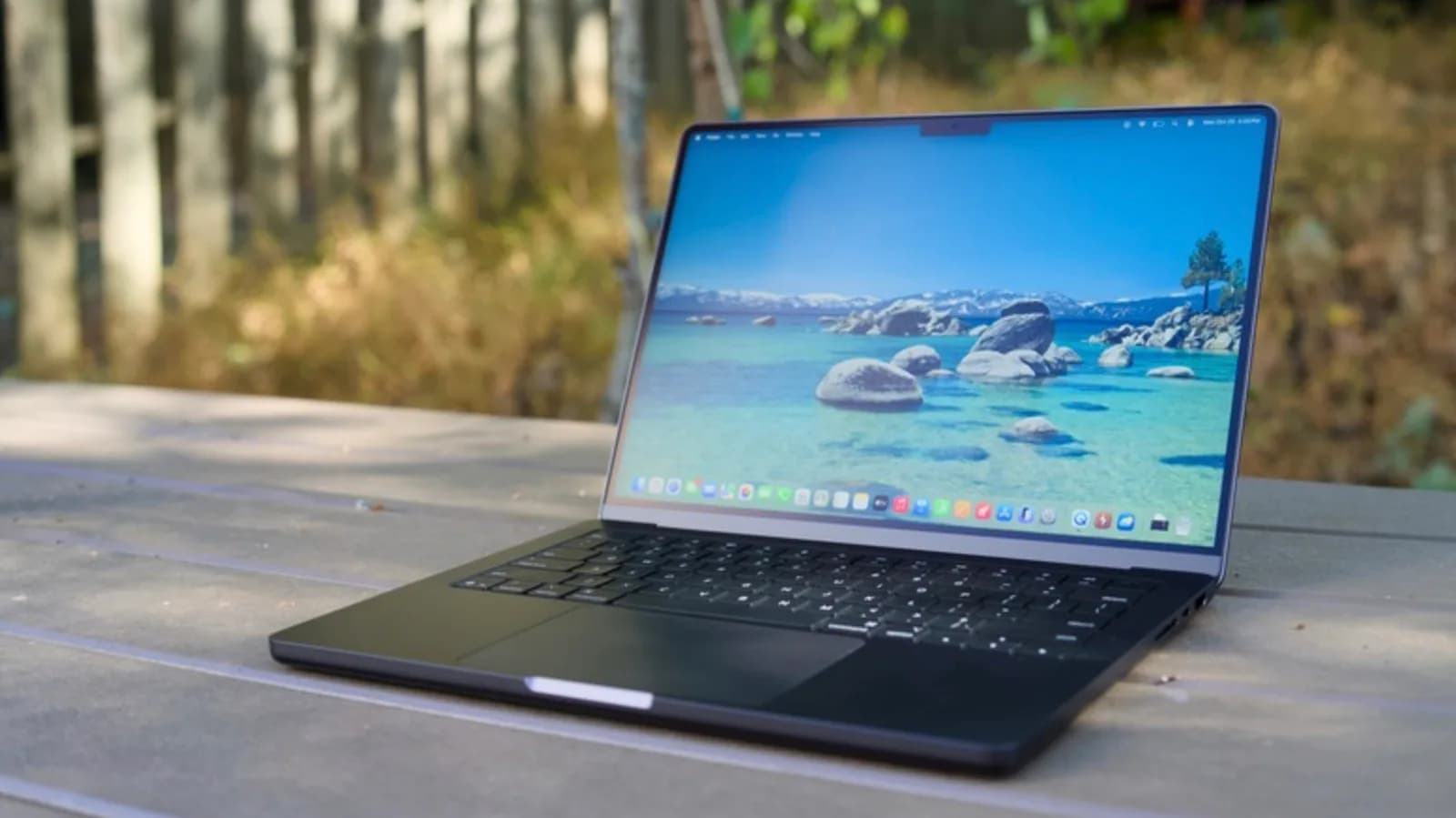 入門 MacBook Pro 傳 2027 改外觀：M5 而家買定等？