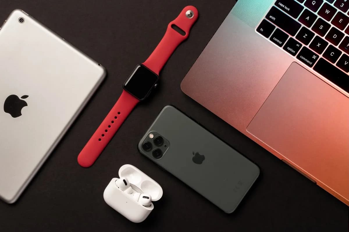 Apple 庫存近乎倍增迎供應限制，買 iPhone、Mac、iPad 要點部署？