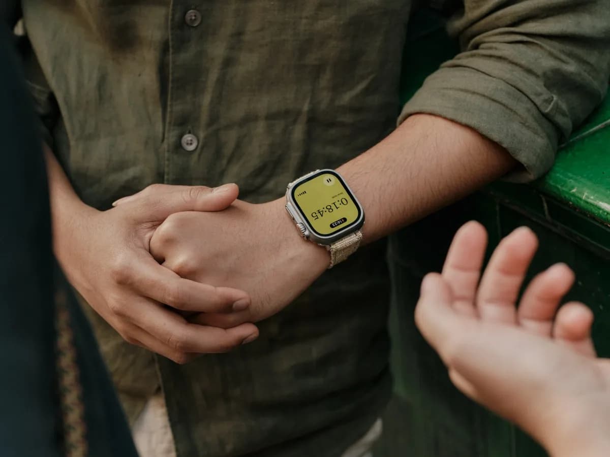 Granola 登陸 Apple Watch：一撳開始，面對面會議交畀 AI 執筆