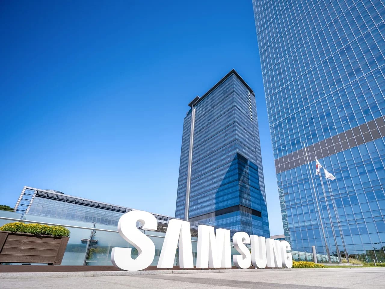 三星 Q2 利潤破頂，AI 記憶體熱潮點推高 RAM 同 SSD 價？