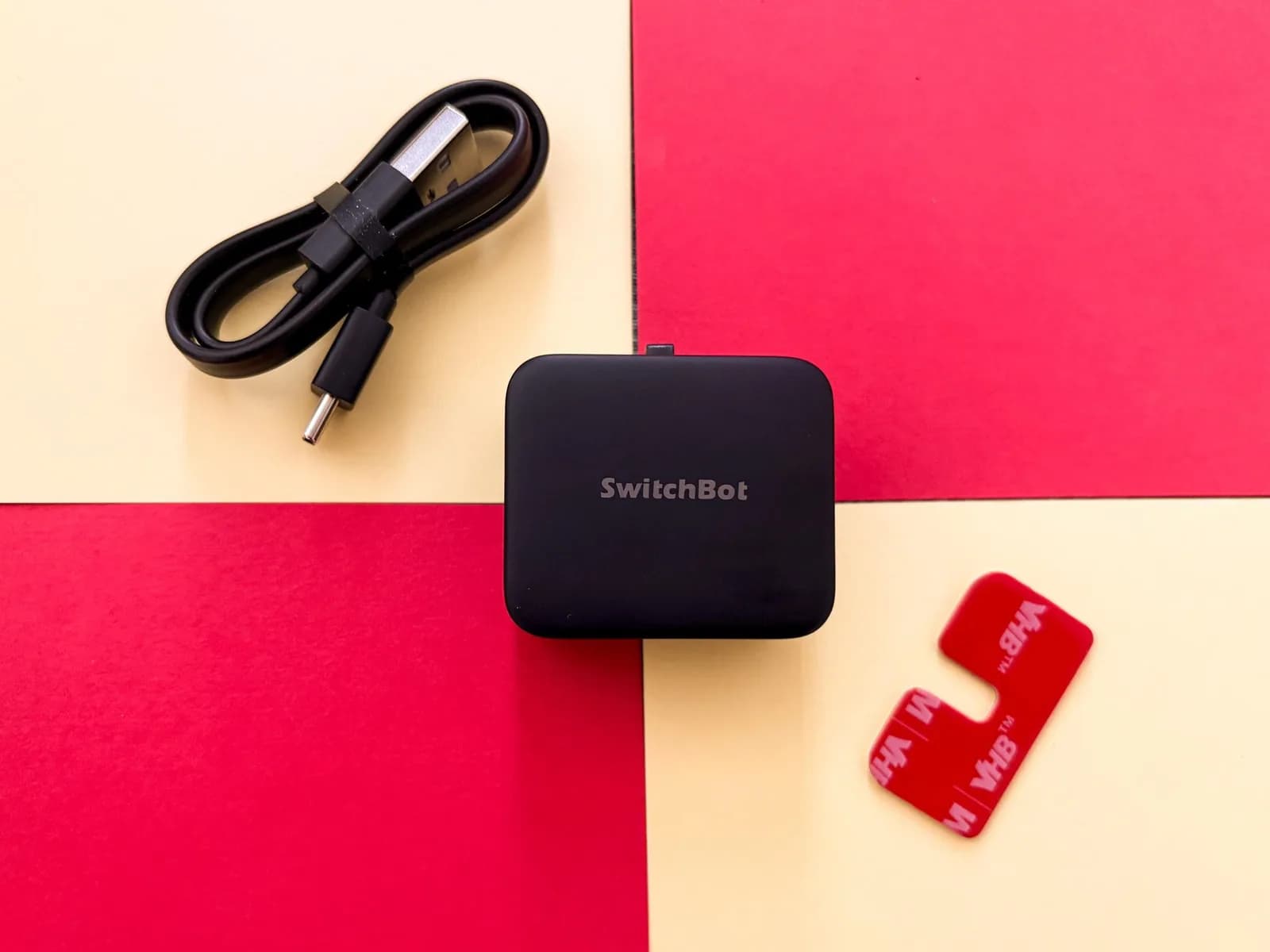 SwitchBot Bot Rechargeable：舊燈掣入 app，代價係要慢慢試位