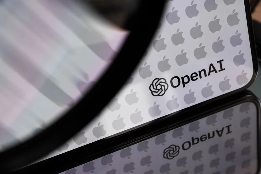 Apple 入稟告 OpenAI 涉取用硬件機密，Jony Ive AI 裝置受壓