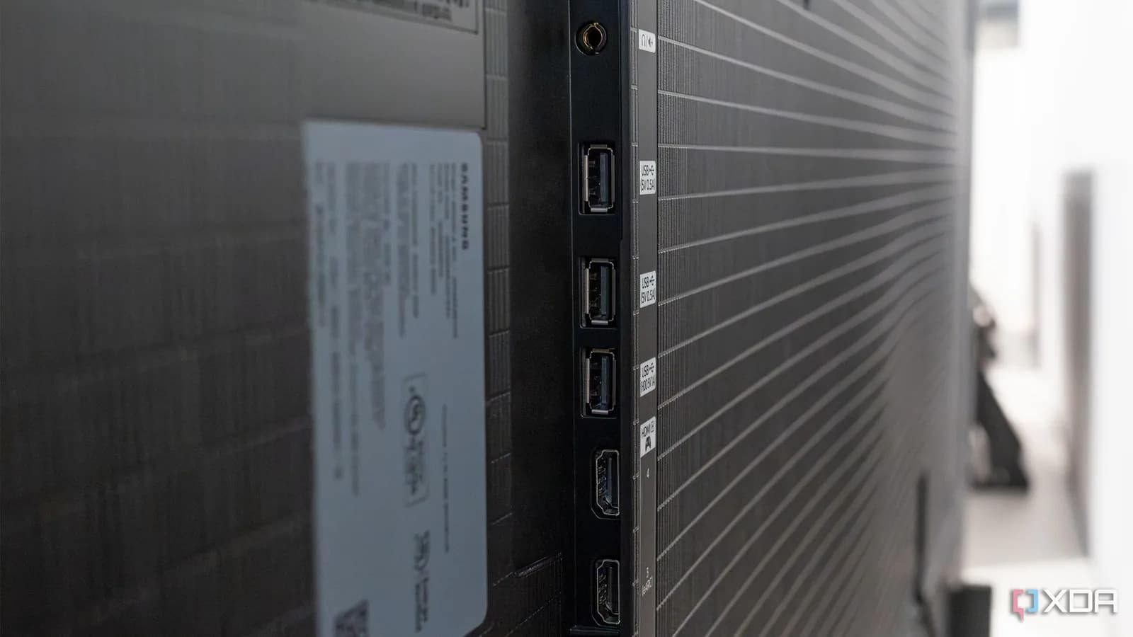 電視背後個 USB 插口有咩用？播片、接鍵盤滑鼠、供電同更新一次講清