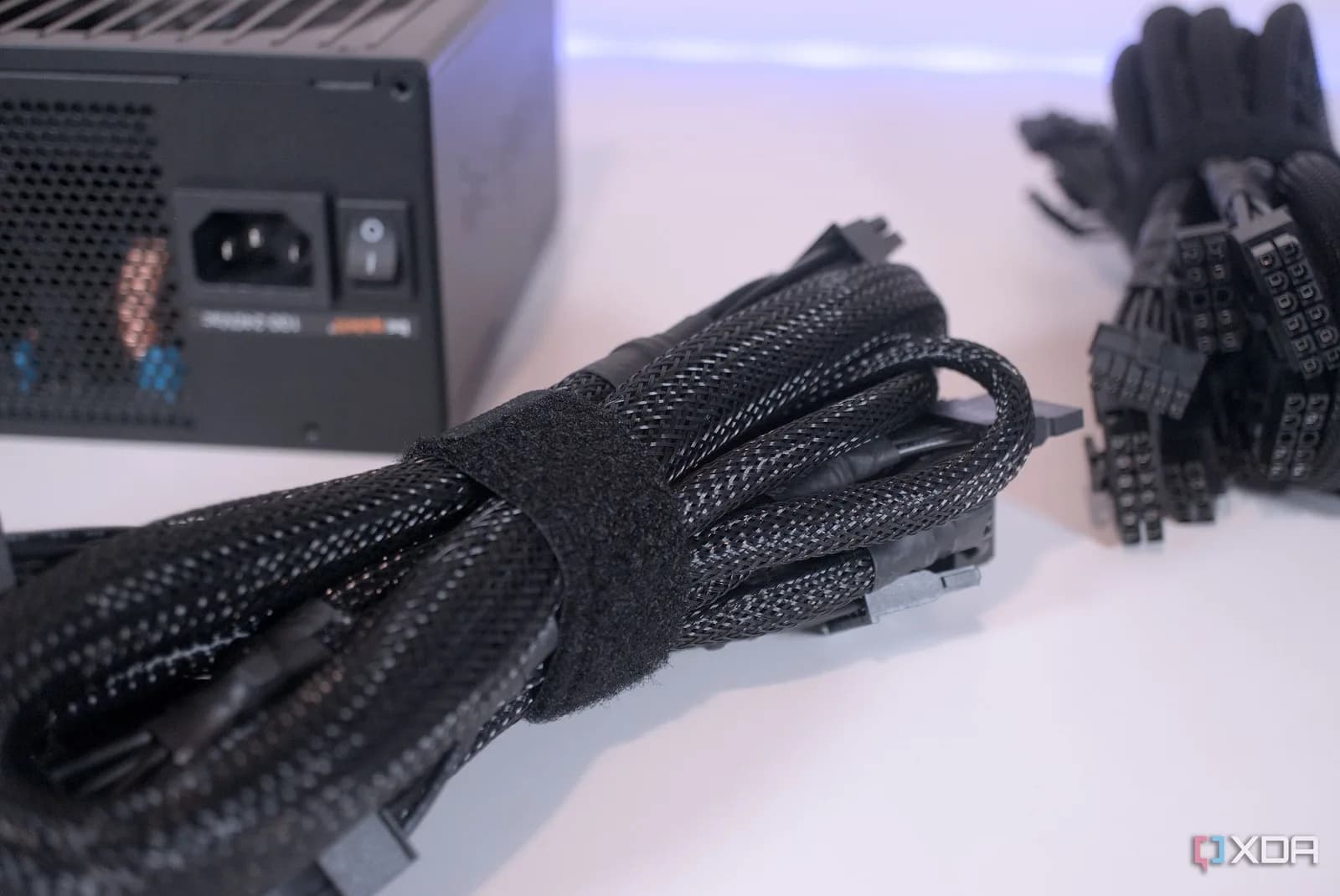 換火牛前先拆走舊線：模組化 PSU 線材跨品牌跨型號未必兼容