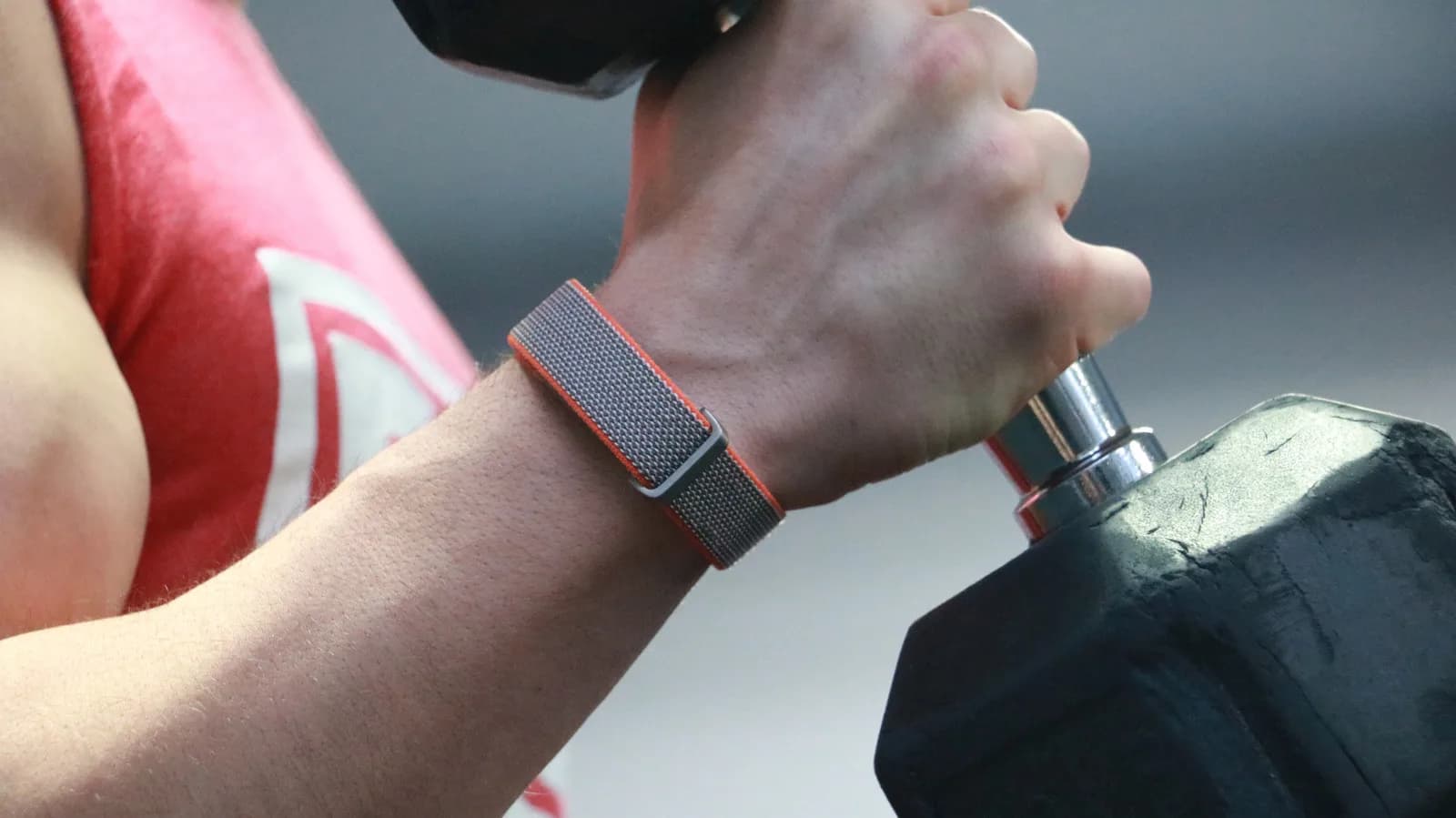 Garmin CIRQA 對 Fitbit Air:貴 US$100 買到咩?香港入手差距更大