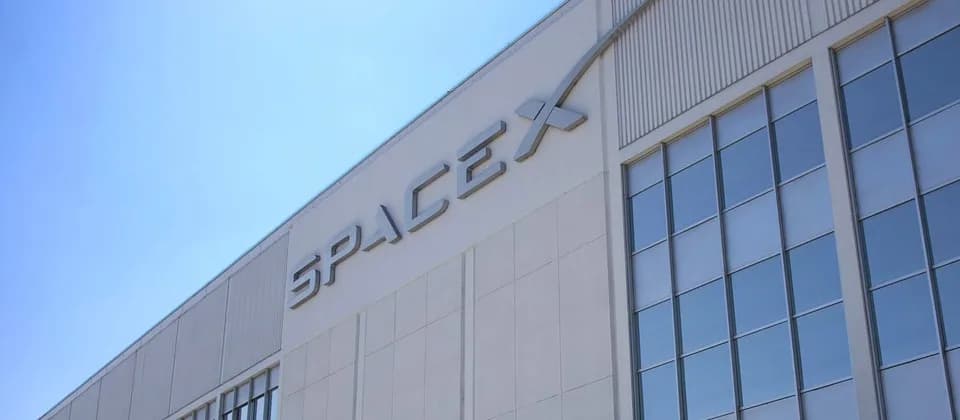 SpaceX AI 收入急升,賣算力生意成形但離雲端巨頭仲有段路