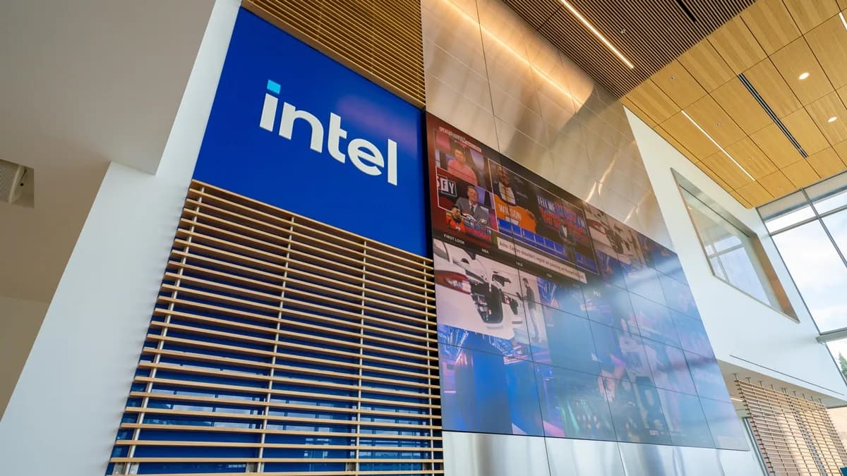 Intel 發新股集資 150 億美元，晶圓代工要補嘅唔只係廠房
