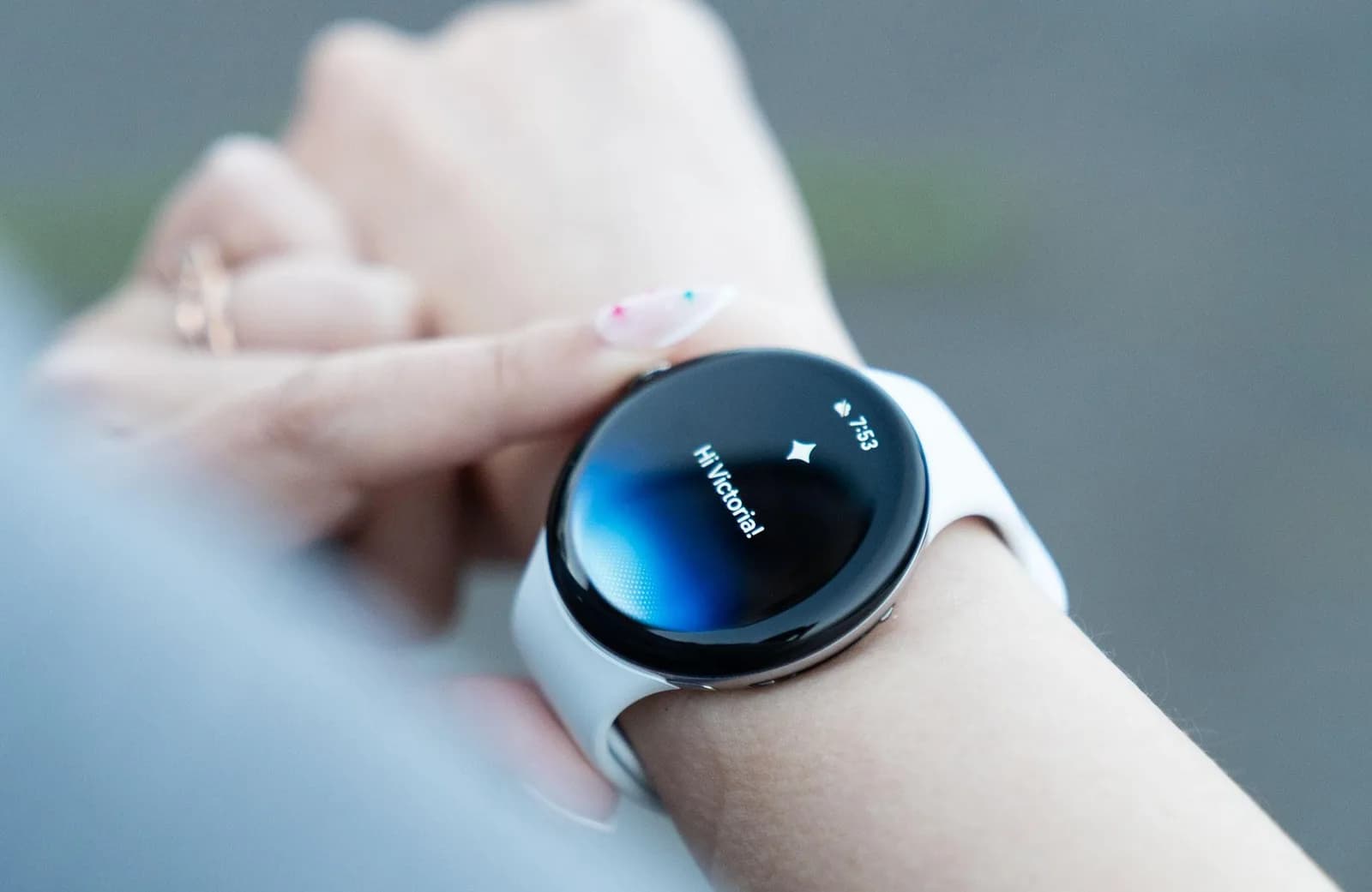 Pixel Watch 5 嘅腕上 AI，離可信健康助理仲有幾遠？