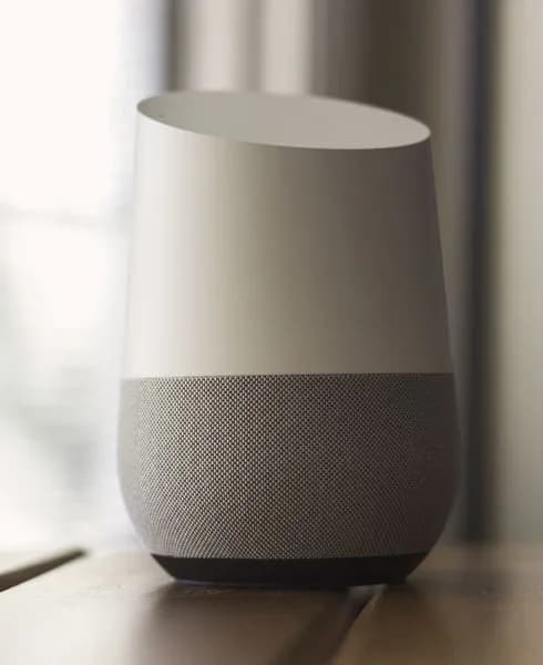 Google Home Speaker 疑現異常背景下載　有限流量用戶宜先監察