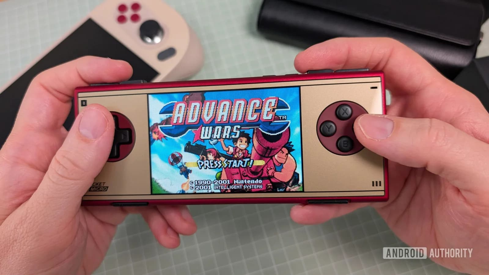 AYANEO Pocket MICRO 2 露面:Game Boy Micro 情懷夠唔夠再賣一次?