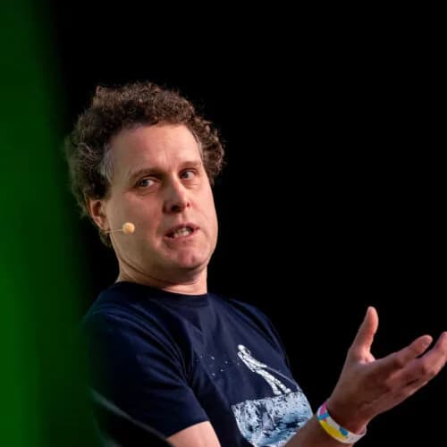 Rocket Lab 出價買 Iridium:手機直連衛星戰場點變