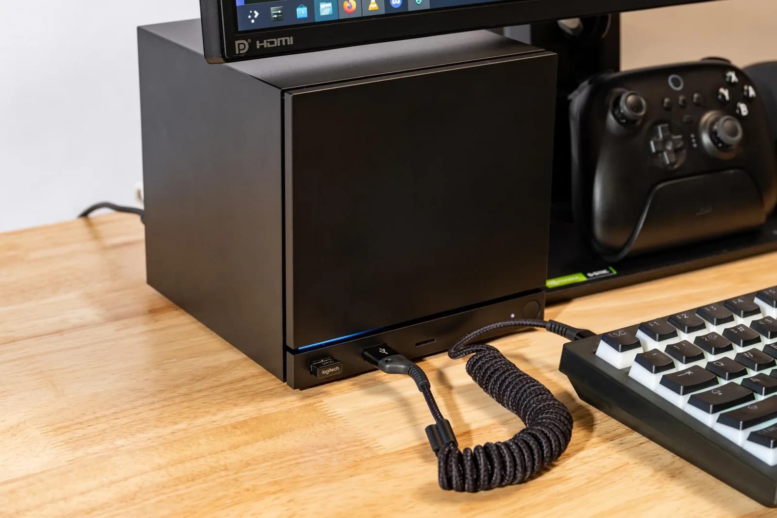 Steam Machine 開價過千美元,平玩客廳主機呢條路越嚟越窄