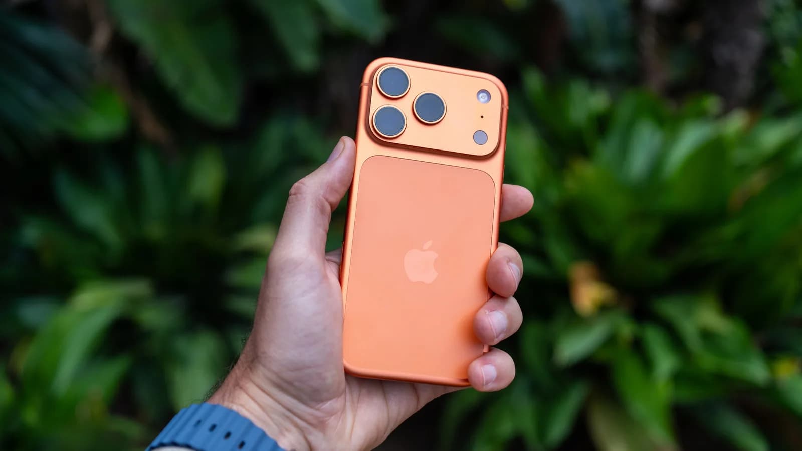 iPhone 究竟可以用幾多年?電池、iOS 同維修先後決定換機時機