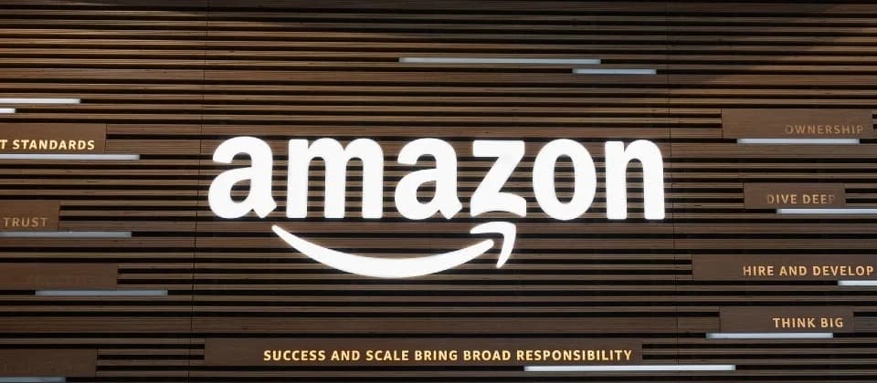 AWS 18 季最快增長背後:AI 算力未夠用,Amazon 加碼 2,200 億美元