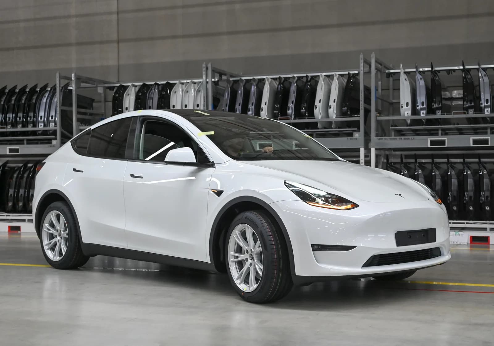 Tesla 懸掛甩脫調查涉近 120 萬架:Model 3、Model Y 車主要知咩