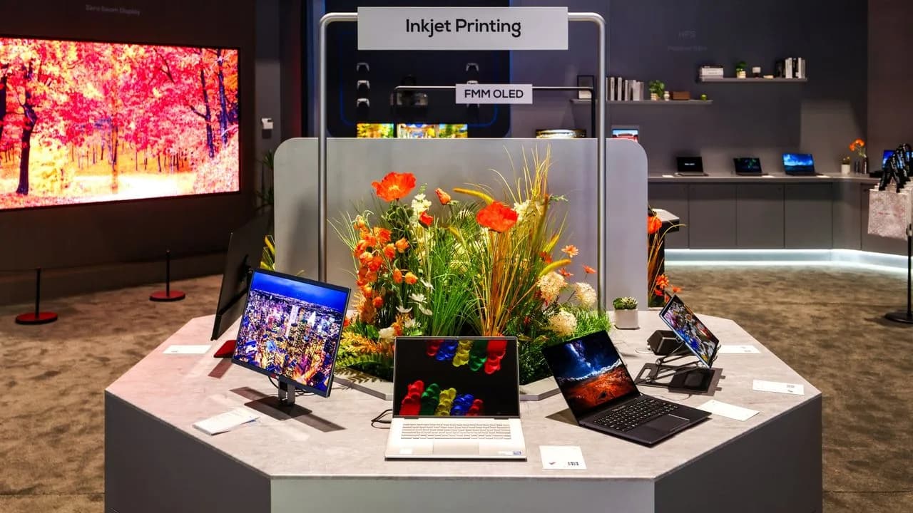 Lenovo 首用噴墨 OLED:平三成未兌現,RGB 排列先值得睇