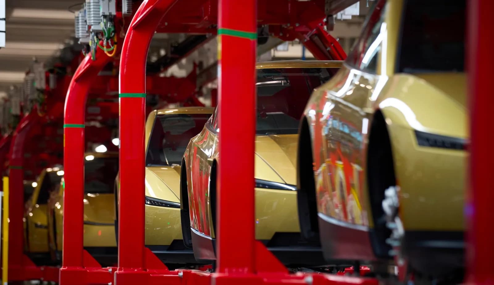 Tesla FSD v15 先講「巨大一步」:HW4 門檻同 Optimus 開賣要分開睇