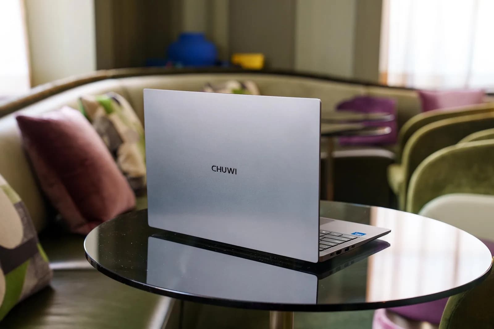 CHUWI UniBook 賣 US$449:新 Intel 平價筆電,8GB RAM 已經先輸一截