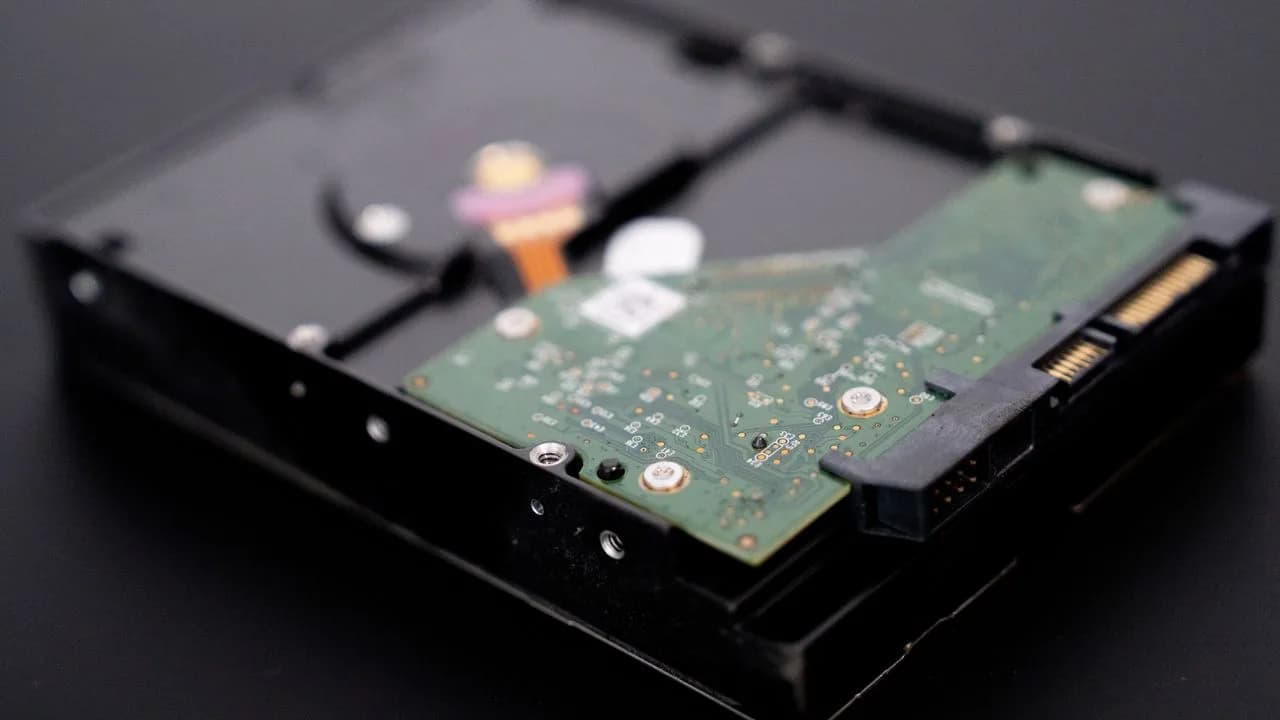 44.3 萬隻 Backblaze 硬碟拆數據:HGST 最穩,Toshiba 五年後急升