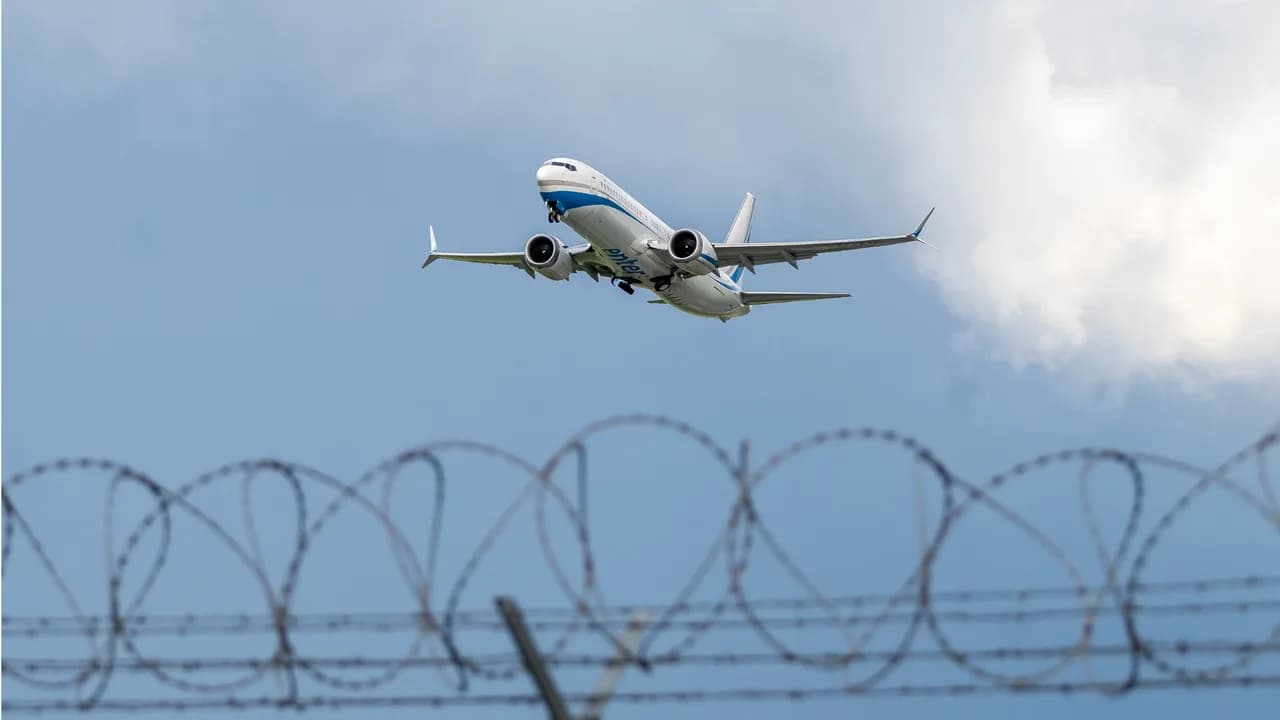 硬幣大小裝置可改寫 737 航電資料,Wi‑Fi 只係植入後遙控通道