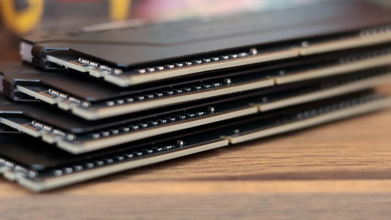 DDR5 一年貴近五倍:香港砌機而家應買 32GB,定等跌價?