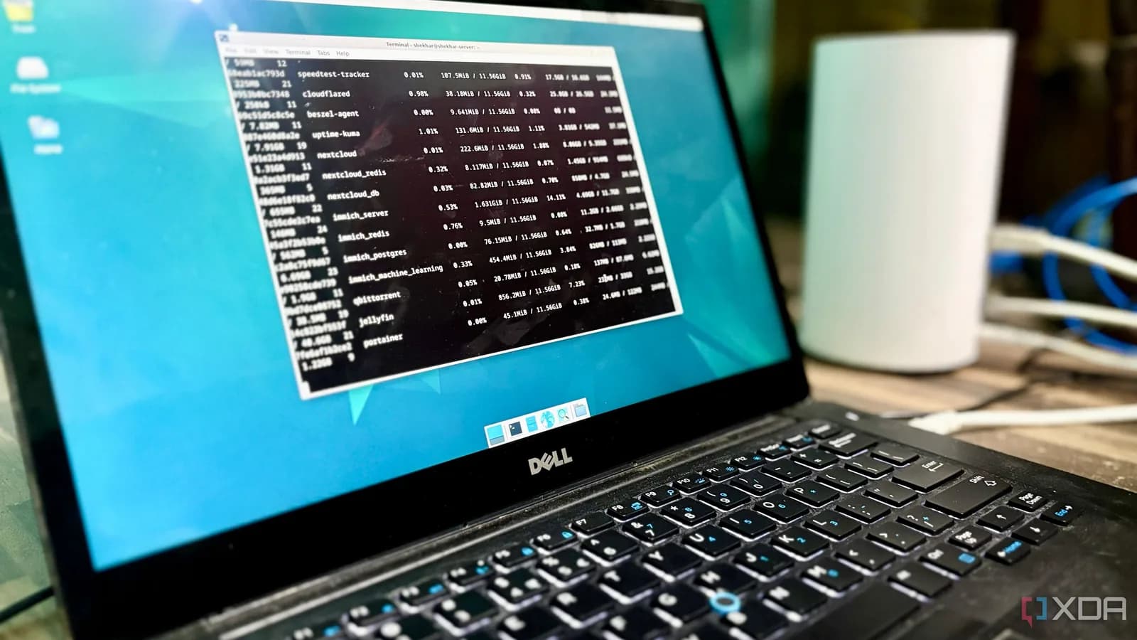 Debian 開投票定 AI 寫 code 規矩:披露、版權同責任點樣計
