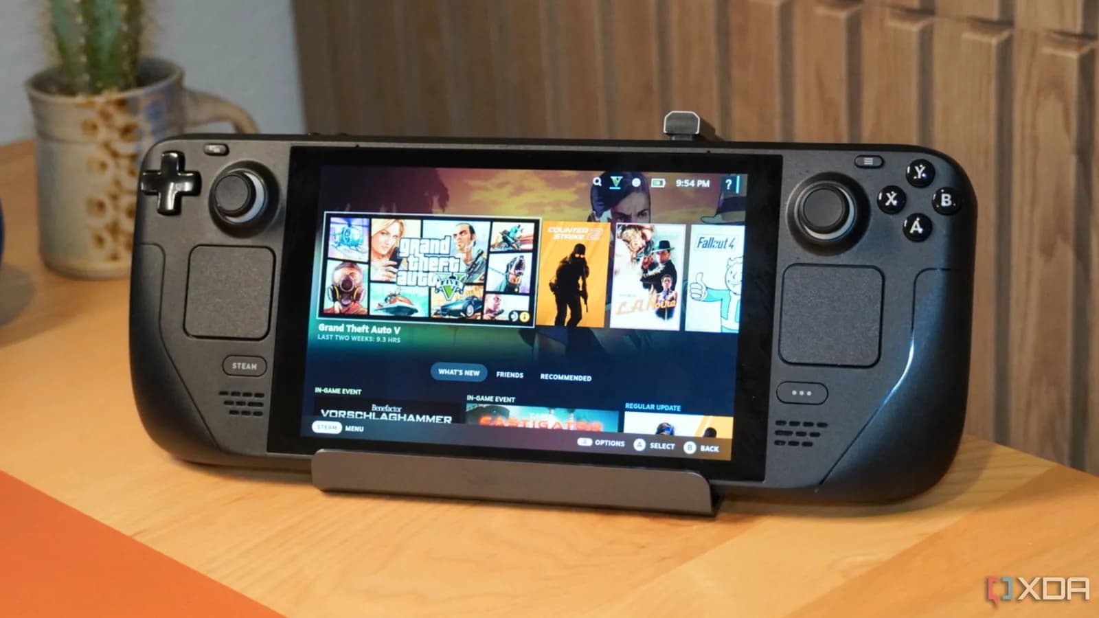 Steam Machine 香港賣 HK$8,788:Deck 加 Dock 仲抵玩?