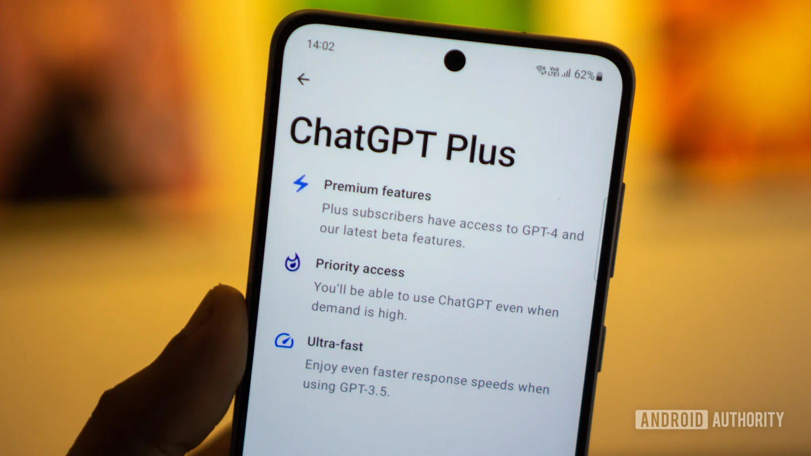 ChatGPT 想接入你個銀行戶口：AI 理財助手背後，最貴係信任