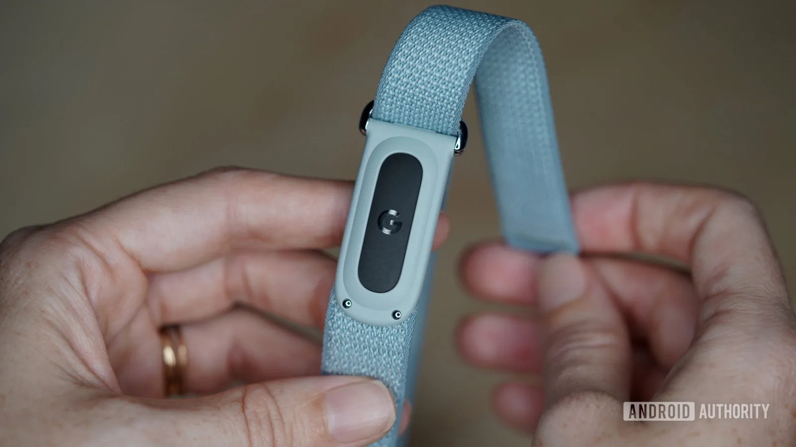 Fitbit Air 48 小時實試：$99 無屏幕手環，香港買要先計水貨同 AI 訂閱