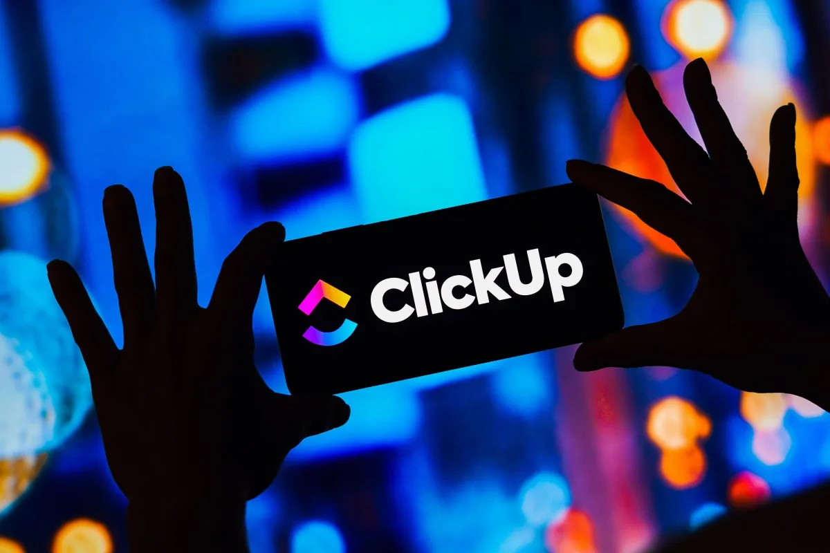 ClickUp 裁走 22% 員工：AI agents 正改寫工作 KPI