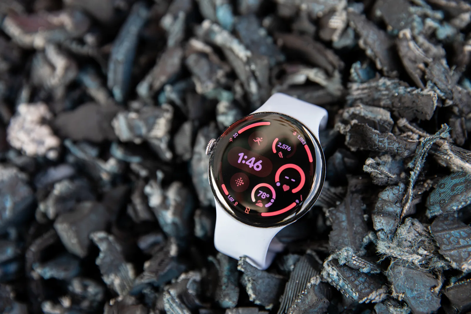 Wear OS 7 想將外賣、比分同 AI 任務塞上手腕，香港用家未必即刻有份