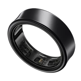 Titanium Black Galaxy Ring 產品圖,戒指同充電盒喺白底展示